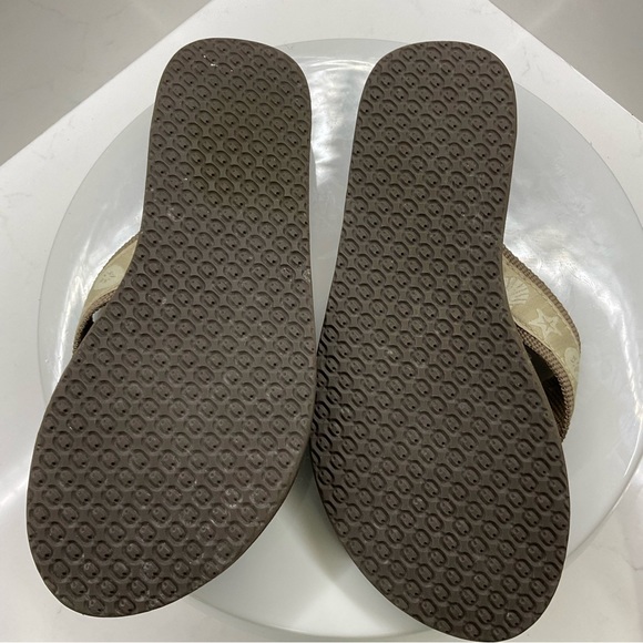 L.L. Bean Original seashell flip flops women’s size 7 - Picture 9 of 9